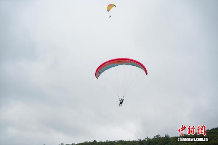 2025年滑翔伞定点世界杯总决赛在荆门圣境山正式