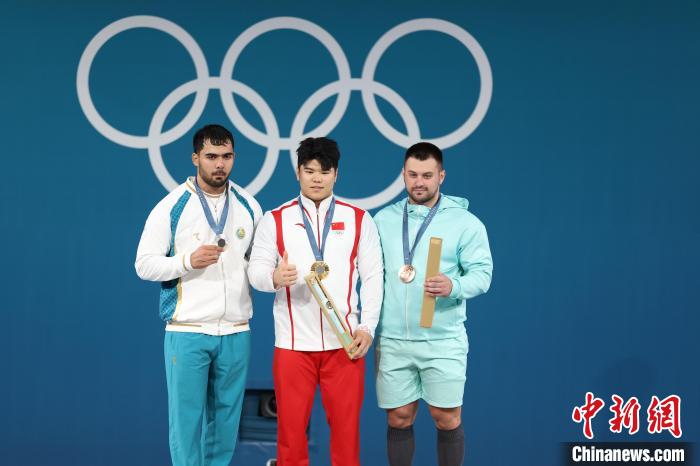 巴黎奥运赛场上练到吐的刘焕华：汗水换来历史