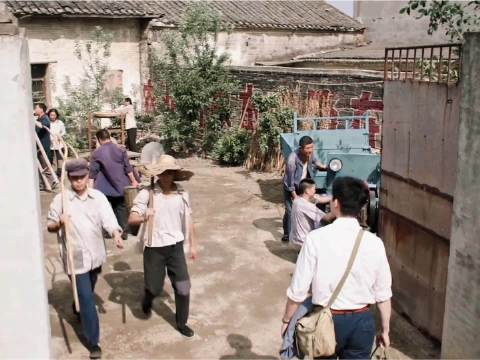 库里汤普森三分对决引爆赛场 球迷热议水花兄弟