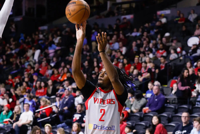 特里斯滕-牛顿发展联盟爆发31+9+6助攻 火箭后场危