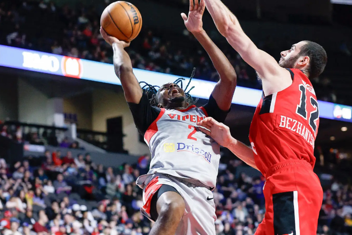 特里斯滕-牛顿发展联盟爆发31+9+6助攻 火箭后场危