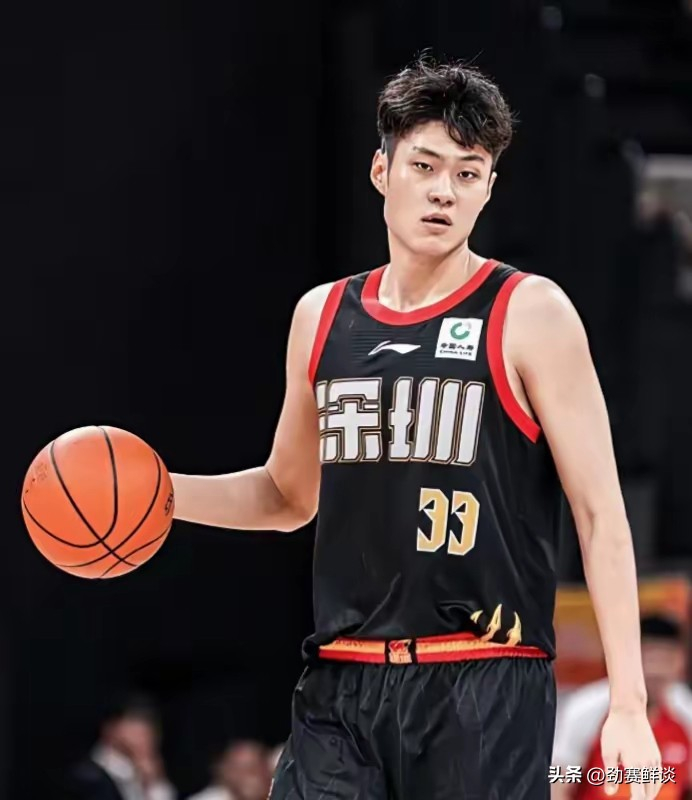 深圳男篮大胜广厦终结对手7连胜 王浩然砍32分创