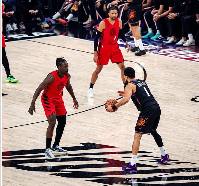 阿夫迪亚41分率开拓者险胜太阳，锁定西部第七对