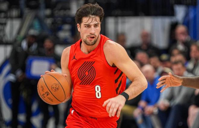 阿夫迪亚41分率开拓者险胜太阳，锁定西部第七对